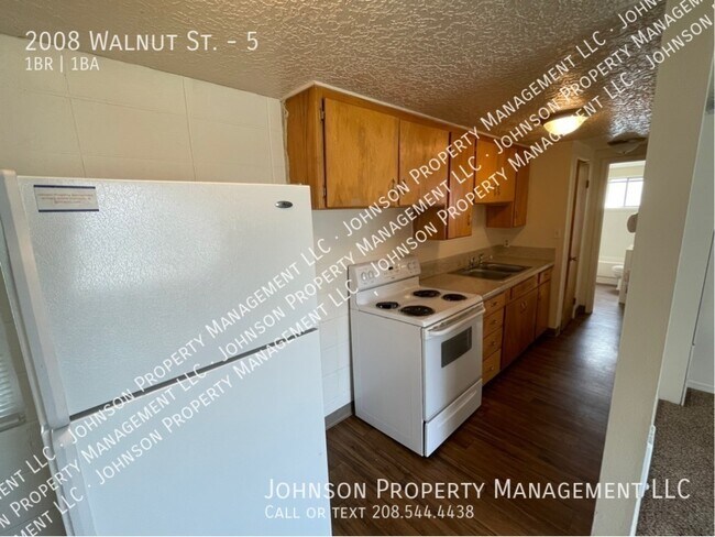 Photo - 2008 Walnut St Unit 5