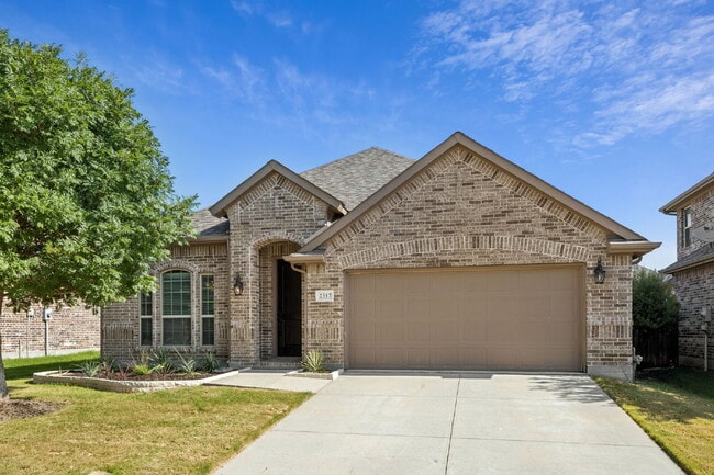 Photo - Charming 3-Bed Retreat on Houston Drive – Spacious 2013 Sq Ft in Melissa, TX!
