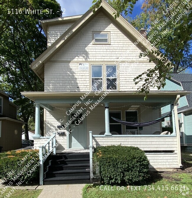 Building Photo - Attic Studio in a duplex - Seclusion close... Unit 2 Rental