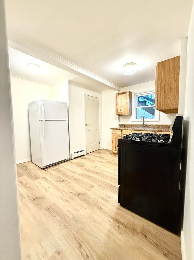 Photo - 473 Wilbur Ave Unidad 1