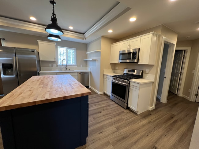 Photo - 1032 N Helen Ln