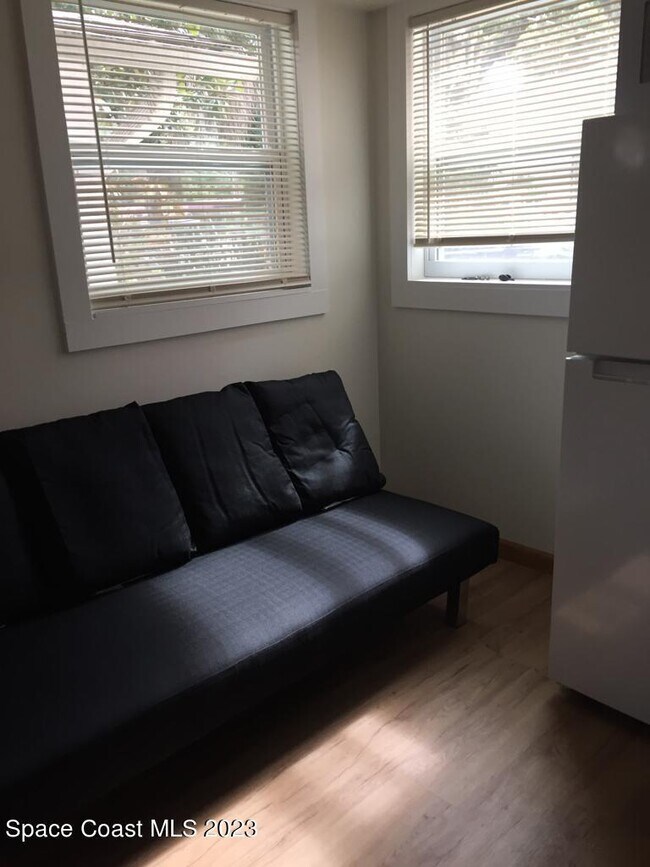 Photo - 2206 Irwin St Unit Studio