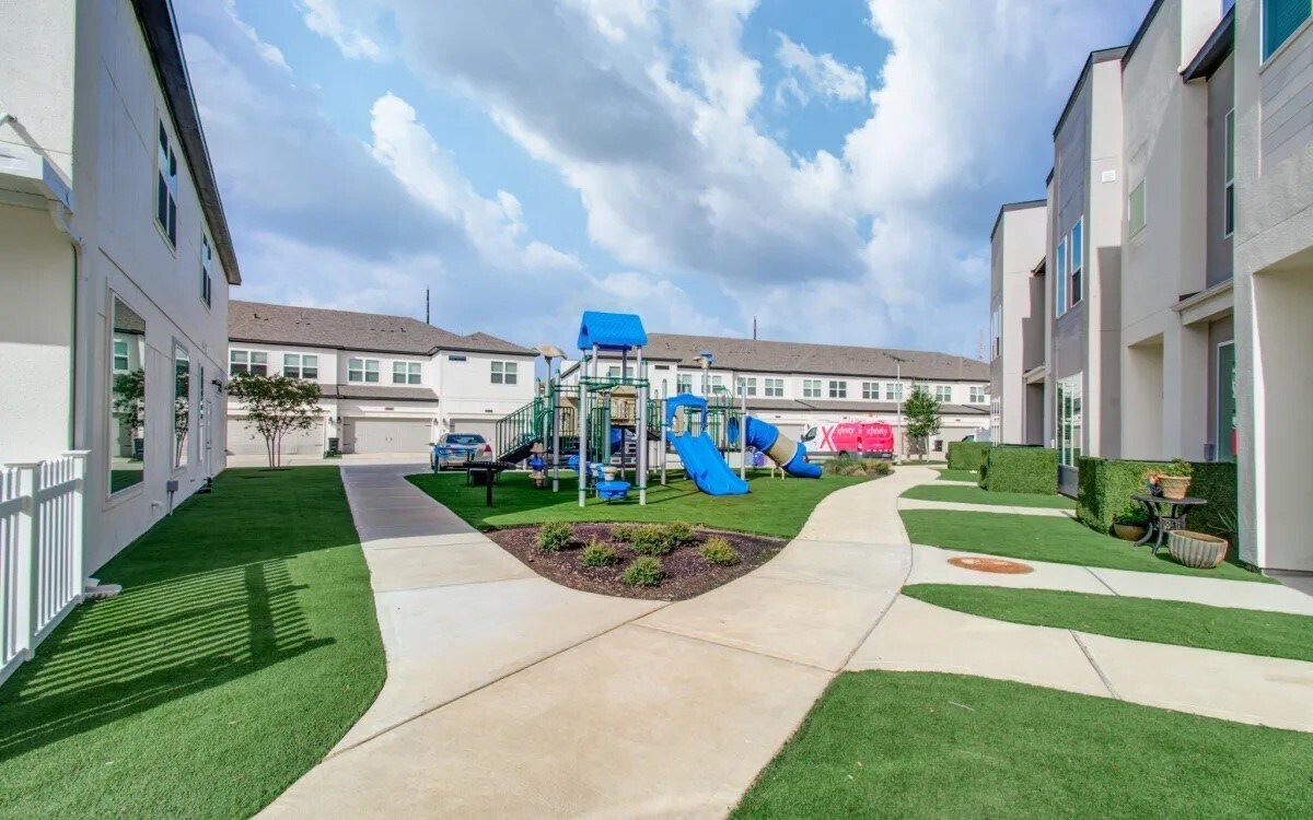 Photo - 21455 Merchants Way Unit 103