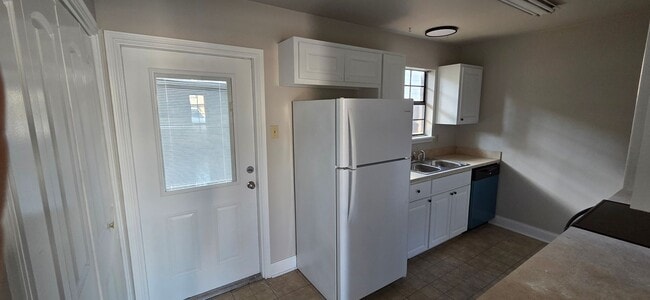 Photo - Townhome Near Lafayette High