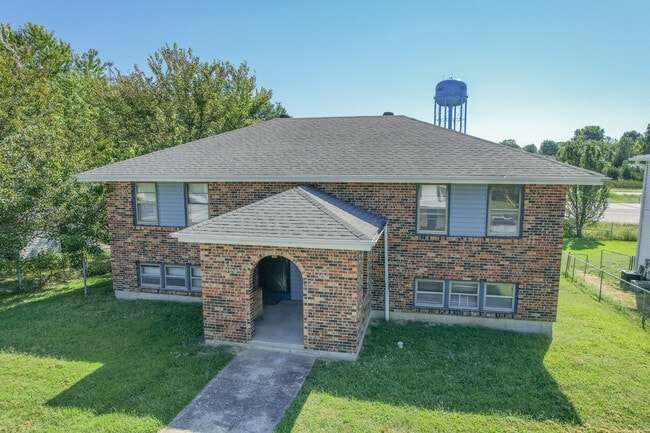 493-495 Perrey Dr