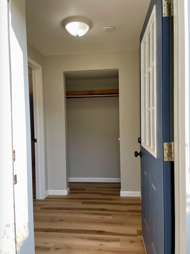 Photo - 12841 Schleweis Rd Unidad 1 Bedroom Luxury Apt