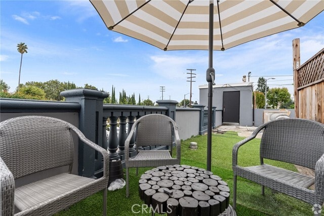 Photo - 6000 Woodman Ave Unidad A