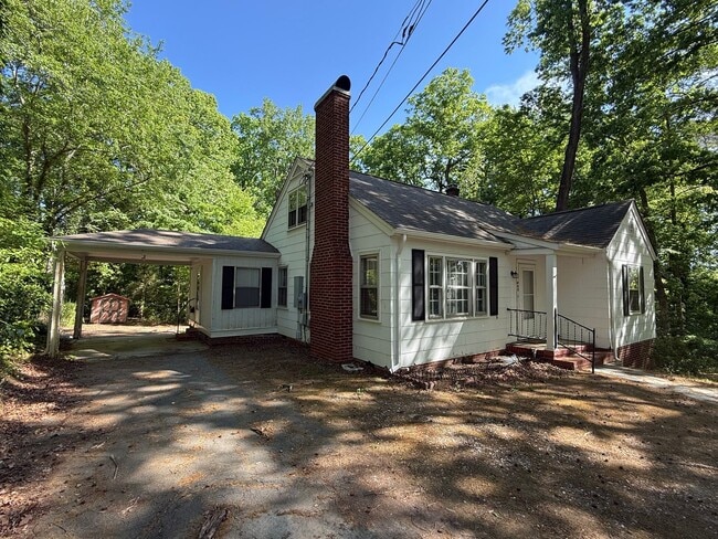 Photo - 4 Bedroom/1 Bath Home for Rent