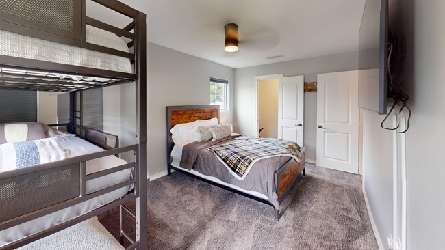 Photo - 430 Peninsula Dr