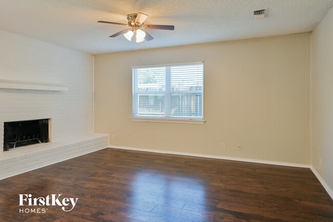 Photo - 7621 Clover Ln