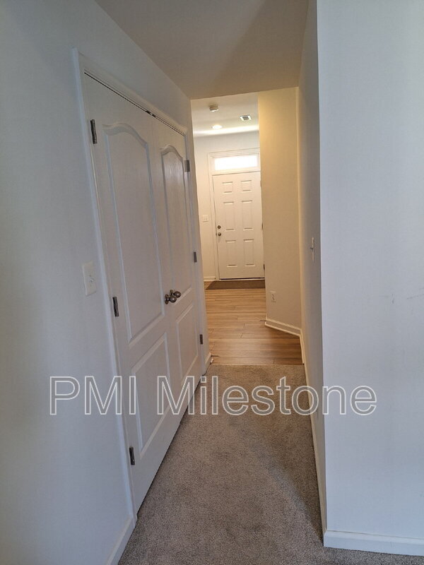 408 Slick Terrace