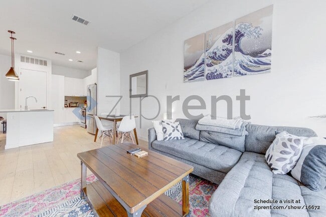 Photo - 800 Embassy Dr