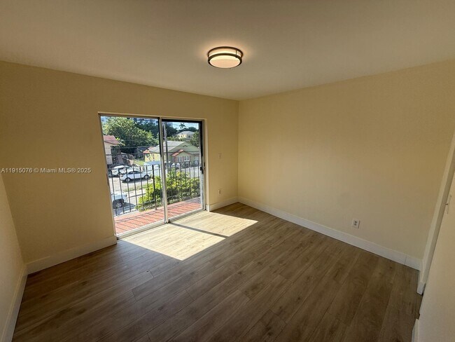 Photo - 1933 SW 7th St Unit 302