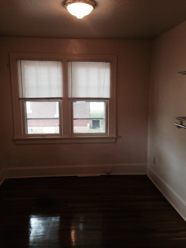 Photo - 3 bed, 1 bath house just steps from Missou...