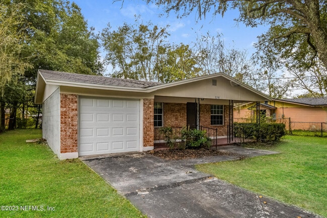 Photo - 5316 Arrowsmith Rd