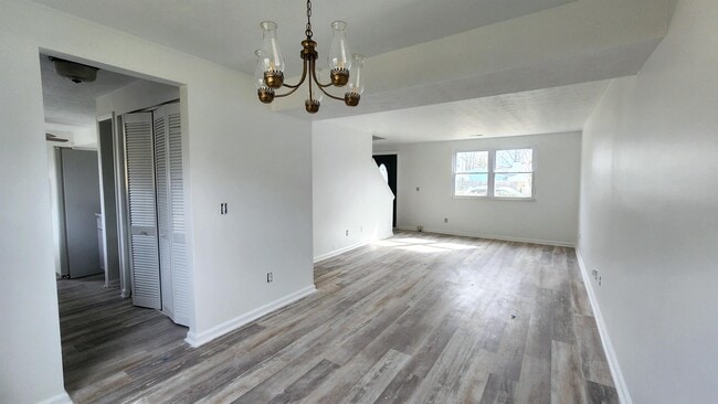 Photo - 259 Windsor Castle Dr