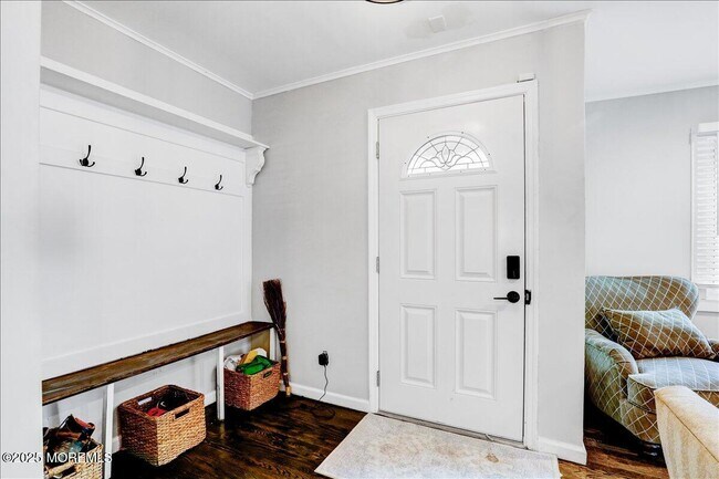 Photo - 144 Lower Main St House