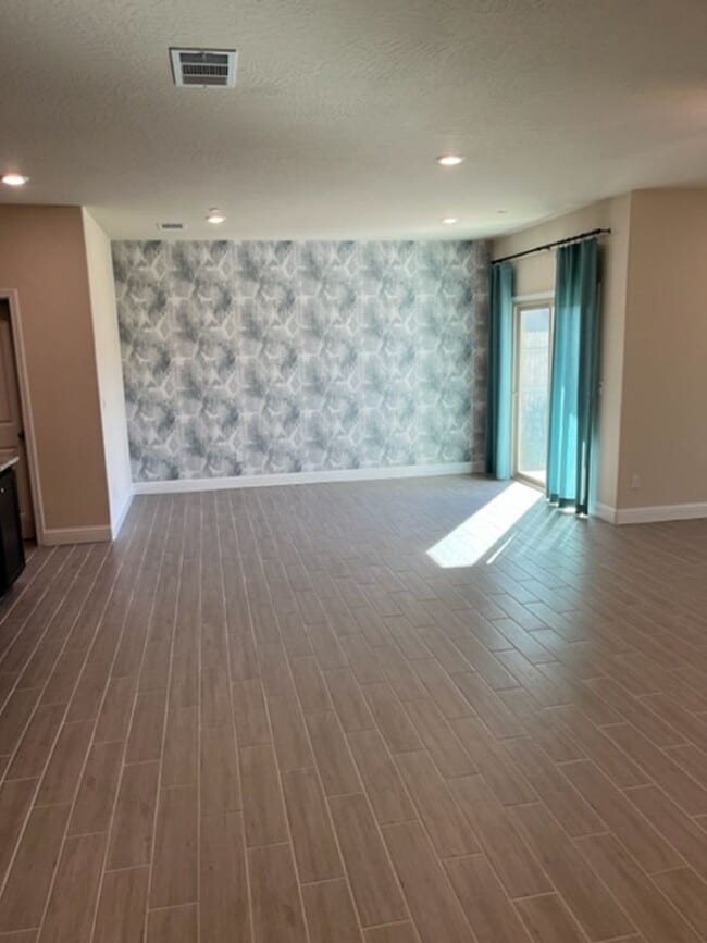 Photo - Lennar Ironsides 3 Bed 2 Bath AVAILABLE FOR RENT NOW!