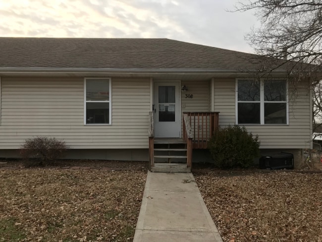 Building Photo - 308 N Independence St Rental