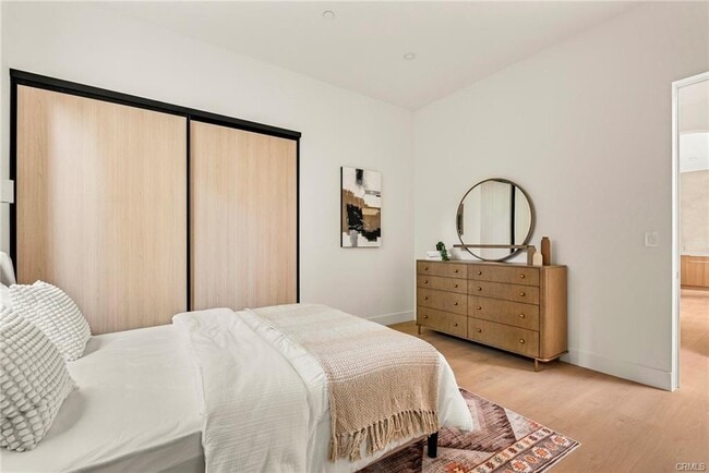 Photo - 17827 Miranda St