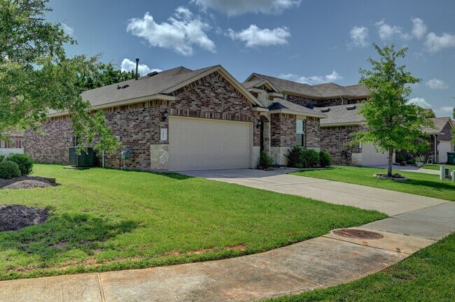 7022 N Sound Ln
