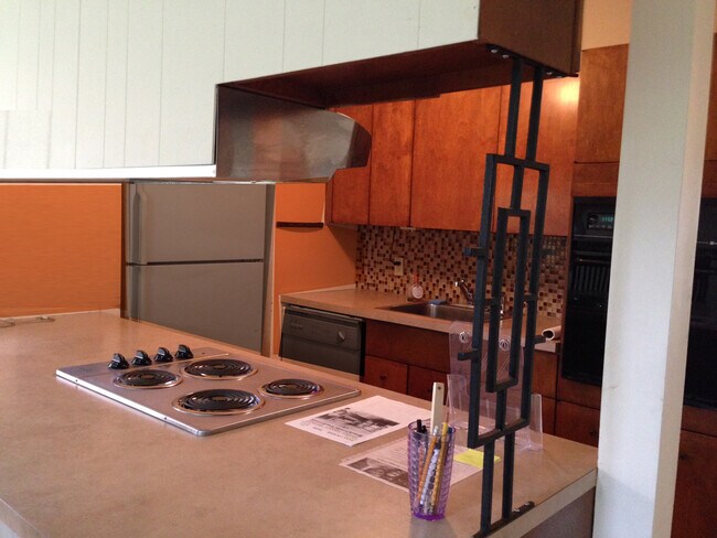 Photo - 1914 S Harding Dr