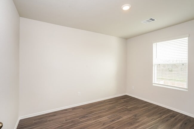 Photo - 3071 Wild Indigo Trl