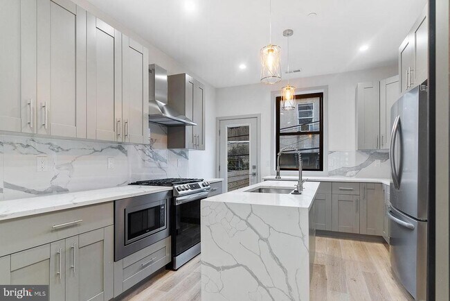 Photo - 3118 Ridge Ave