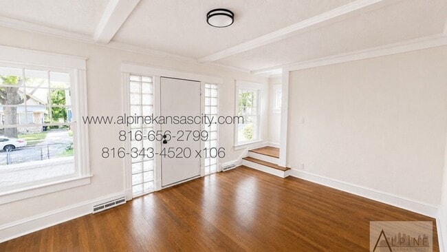 Spacious Home in Oak Park SW
