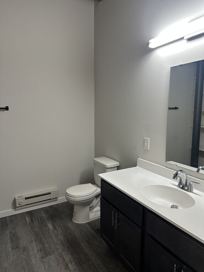 #203 Master Bathroom