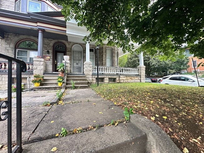 Photo - 832 N 5th St Unidad 1