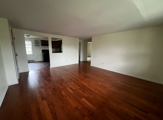 Living Room / Dining Room 01 - 106 County Rte 11A Unit 3