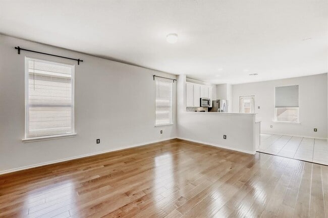 Photo - 183 Eves Necklace Dr.