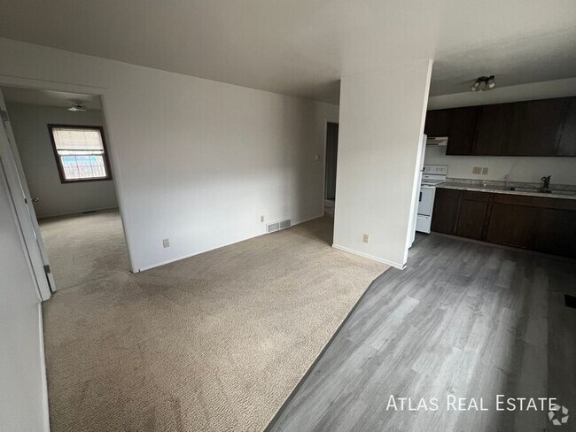Building Photo - 2525 Wood Ave Unit B Rental