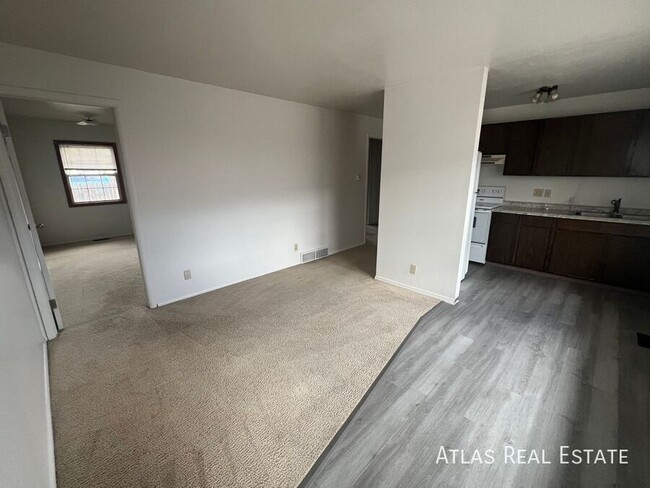Photo - 2525 Wood Ave Apartment Unit B