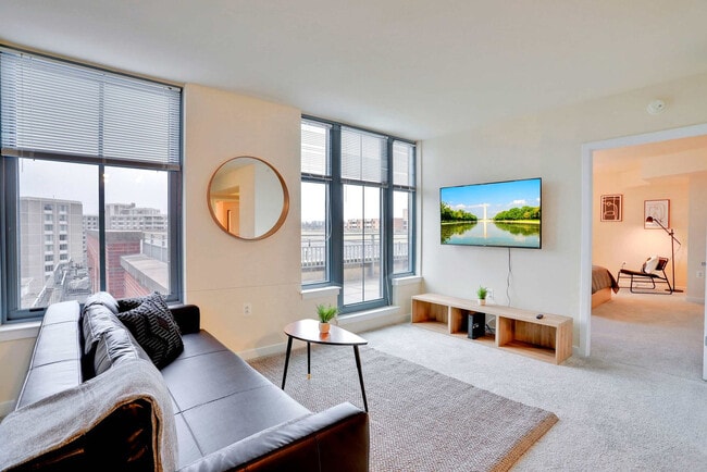 Photo - 550 14th St S Unit FL10-ID1022424P