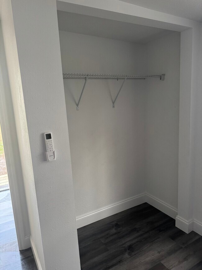 4901 E Hanna Ave Unit 4