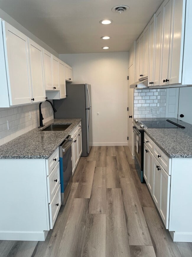 1206 W Columbia Ave Unit B