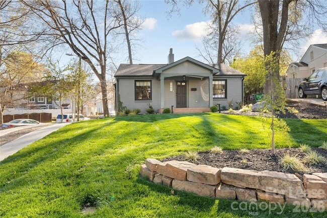 Photo - 1901 S Mint St