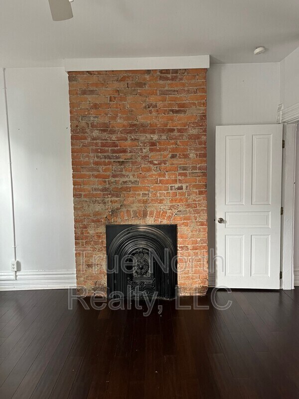 Photo - 41 1/2 E. Russell Street