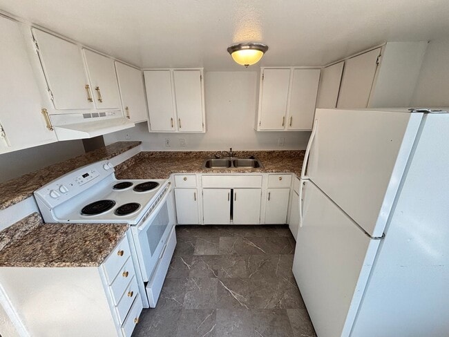 Photo - Charming 3Bed/1Bath apartment located in North Las Vegas— Enjoy Rent-Free Holidays!