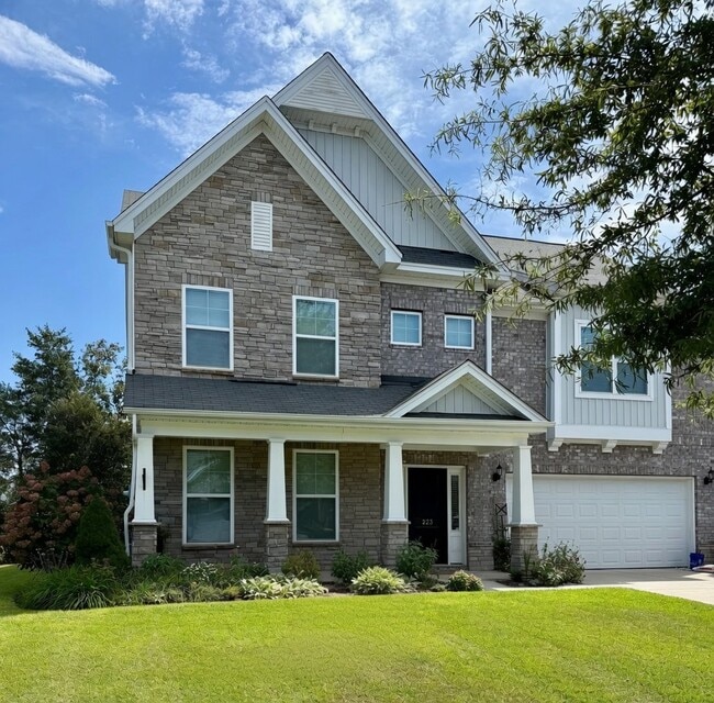 Building Photo - 223 Charter Oaks Dr