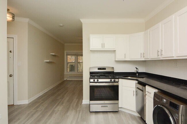 Photo - 726 W Roscoe St Unit N2