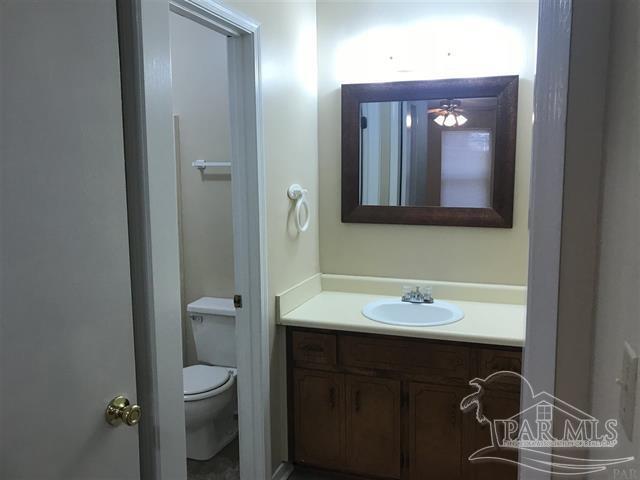 8360 Country Walk Dr