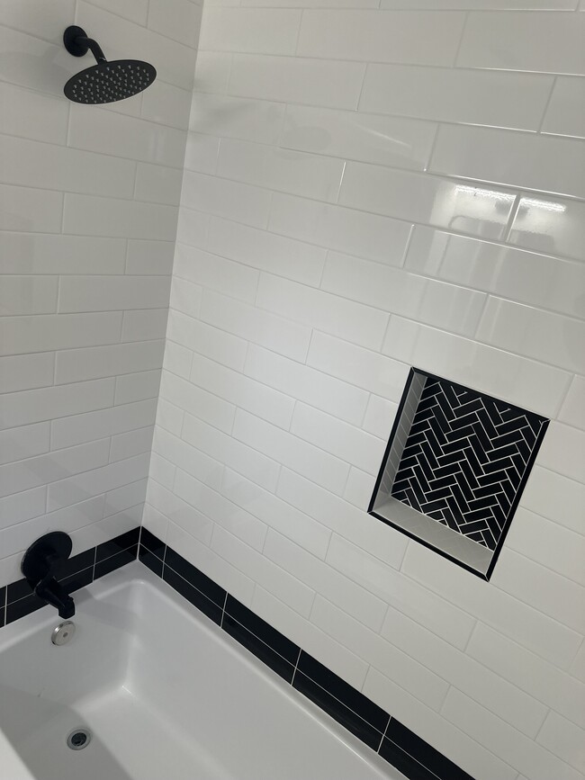 Building Photo - 1913 Minnesota Ave SE