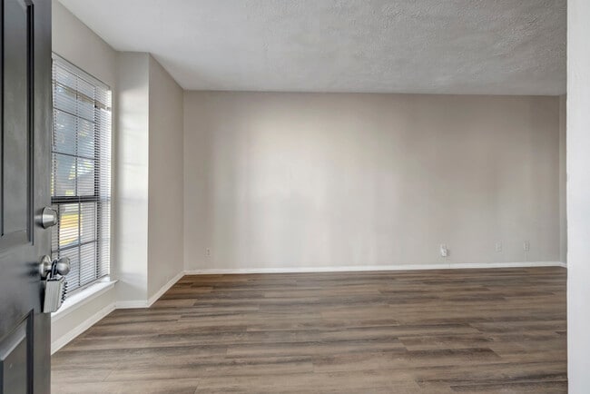 Photo - 710 Rachels Trl