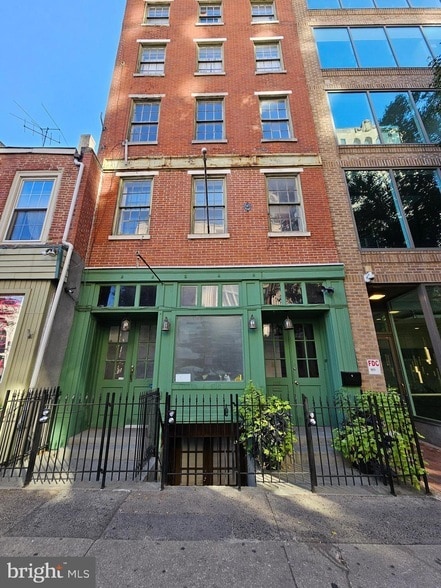 Photo - 105 S 2nd St