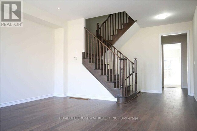 Photo - 44 Mannar Dr