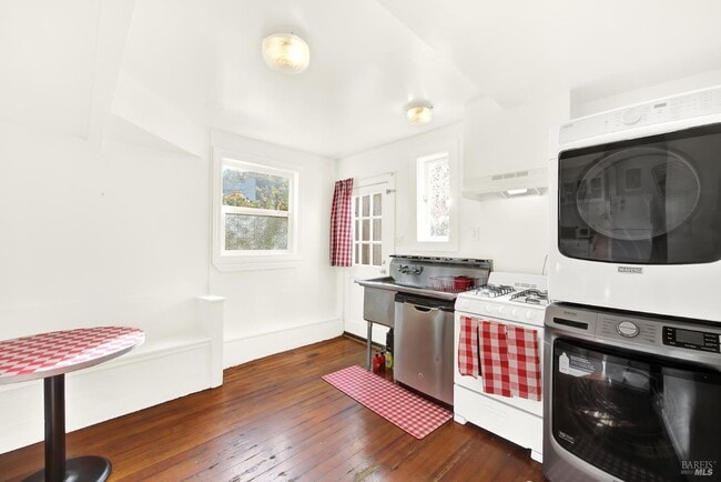 Photo - 519 Virginia St