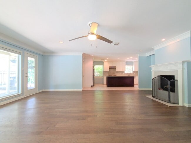 Photo - 139 Haversham Dr
